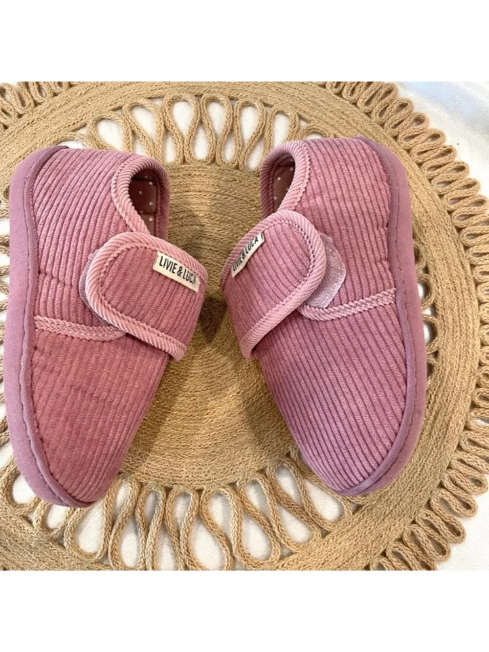 Livie and Luca Hug Rose Slipper House Shoe Size M